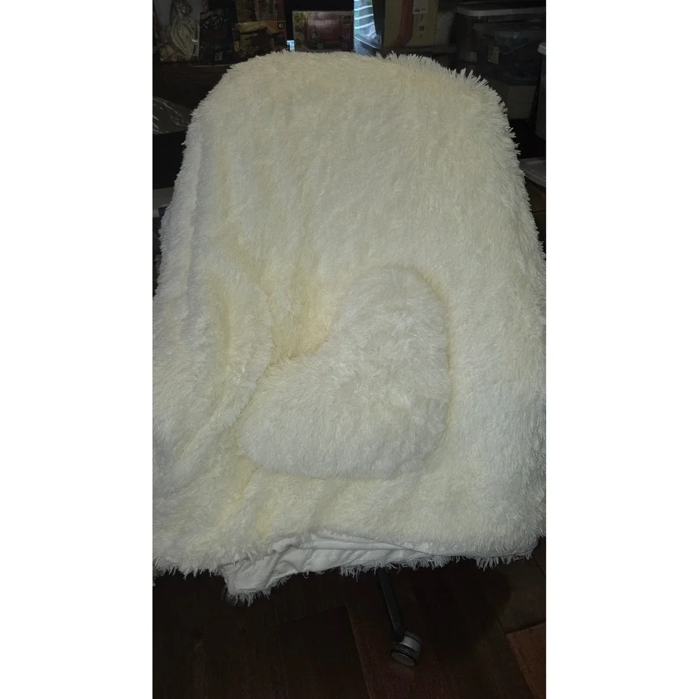 NWOT Shaggy Faux Fur Duvet Cover Set Ultra Soft Fluffy Bedding - Off-White/Ivory